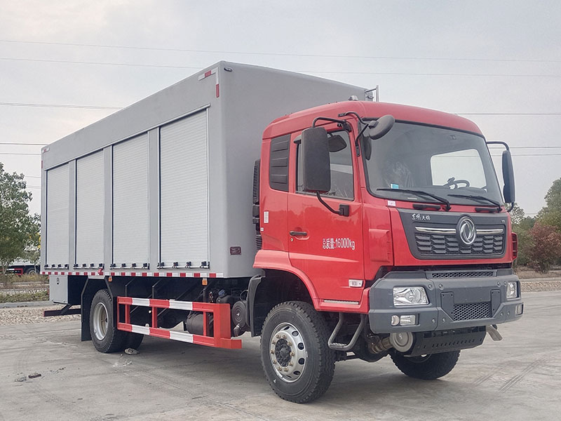 东风越野大流量排水抢险车