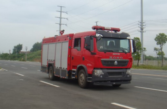 重汽单桥水罐消防车